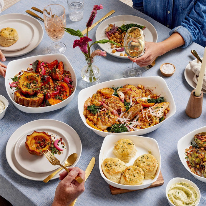 Rubbermaid DuraLite Glass Bakeware, 10" x 10" Baking Dish, Cake Pan, or Casserole Dish with Lid