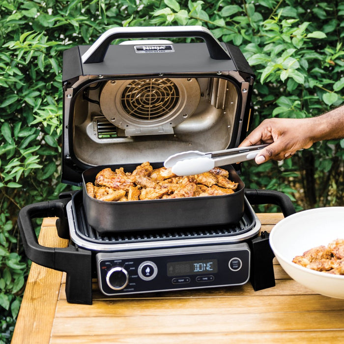 Ninja Woodfire Outdoor Grill & Smoker, 7-in-1 Master Grill, BBQ Smoker and Air Fryer with Woodfire Technology - OG701 (LOCAL PICKUP ONLY)