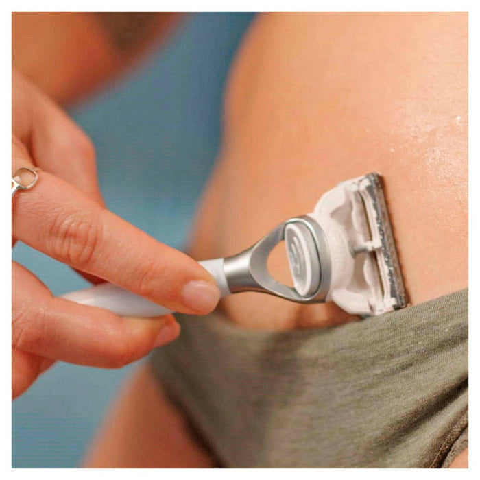 Venus for Pubic Hair & Skin Women's Razor + 2 Razor Blade Refills