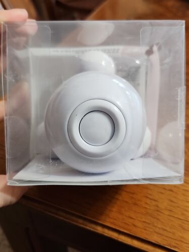 Vivitar Battery Operated Handheld Massager White Pressure Activated New