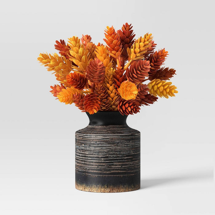 Small Hops Arrangement in Ceramic Pot Black - Threshold