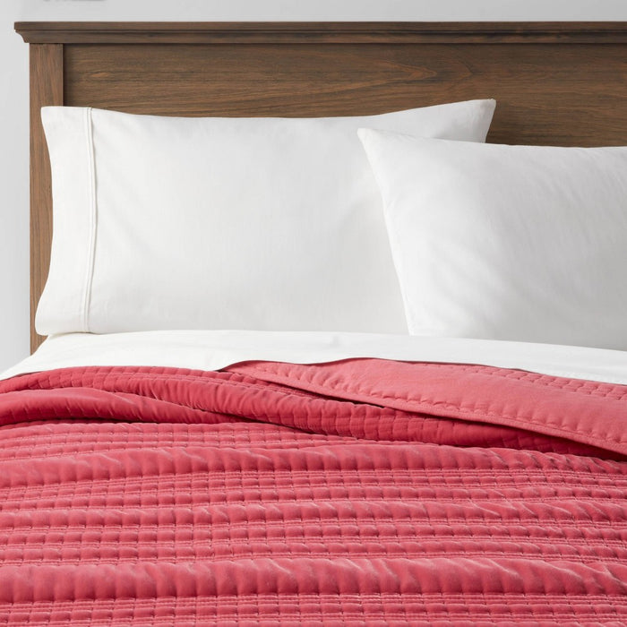 Twin/Twin Extra Long Lofty Velvet Quilt Vibrant Pink - Threshold