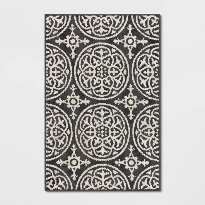 2'6"x3'10" Washable Medallion Tufted And Hooked Accent Rug Gray - Threshold