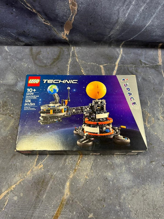 LEGO Technic Planet Earth and Moon in Orbit Space Toys Set 42179 SEE DETAILS