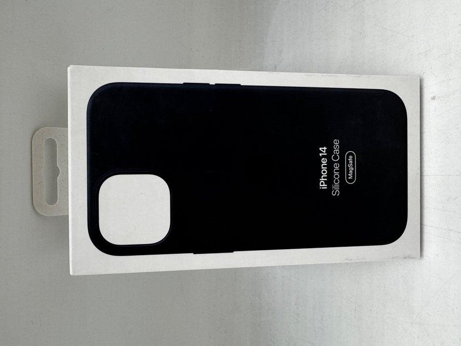 Apple iPhone 14 Silicone Case with MagSafe - Midnight