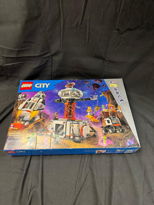 LEGO City Space Base and Rocket Launchpad Set 60434 SEE DETAILS