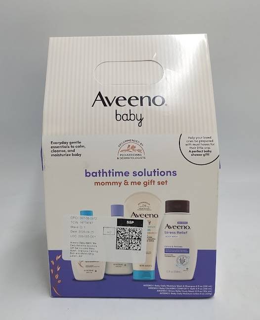 Aveeno Baby & Me Daily Bathtime Solutions Gift Set