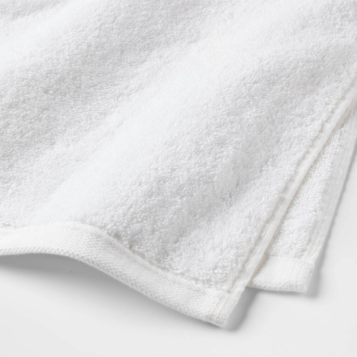 Everyday Bath Towel White - Room Essentials