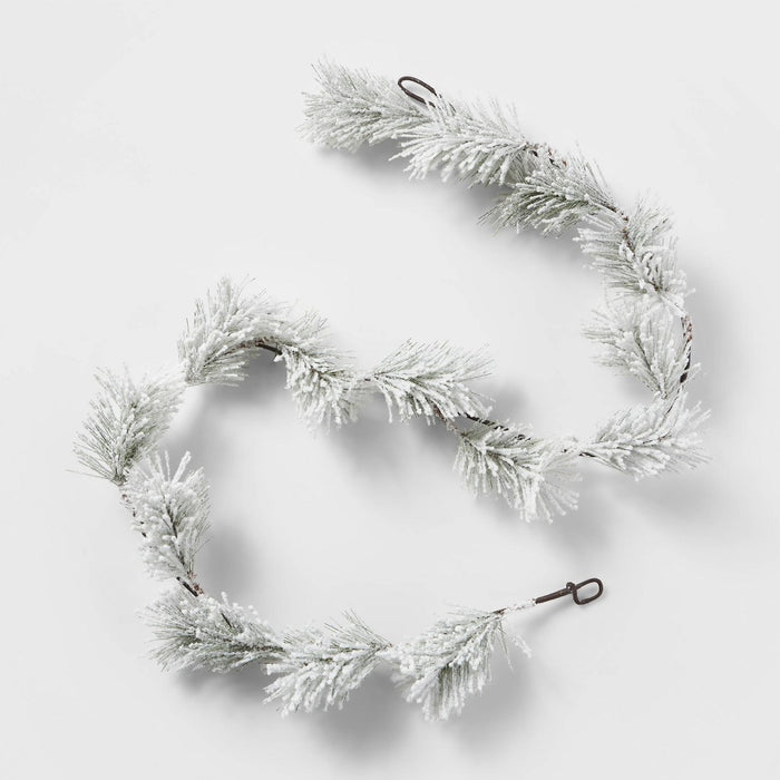 Unlit 5' Flocked Decorative Greenery Garland White & Green - Wondershop