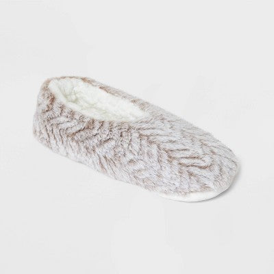 Women's Herringbone Faux plush Cozy Pull-On Slipper Socks with Grippers - Auden Tan/Ivory M/L: Cushioned Insole