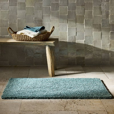 21"x34" Organic Melange Reversible Bath Rug Teal - Casaluna
