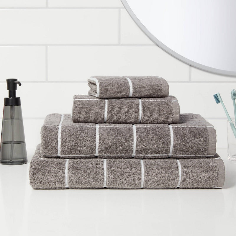 Everyday Grid Bath Towel Dark Gray - Room Essentials™