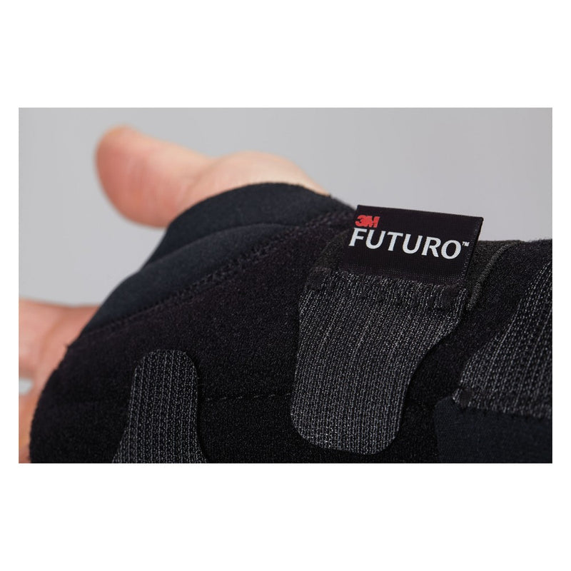 FUTURO Compression Stabilizing Wrist Brace, Right Hand, S/M