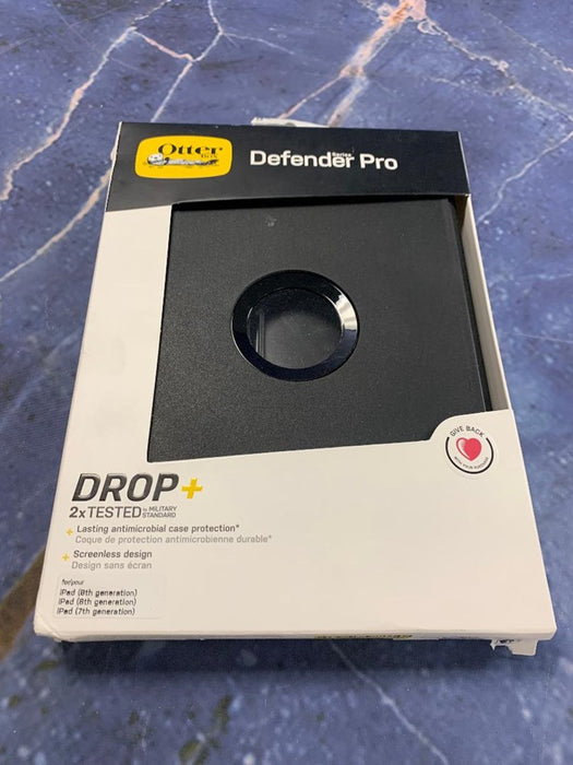 OtterBox Apple iPad (9th gen, 8th gen, 7th gen)  Defender Series Pro Case - Black