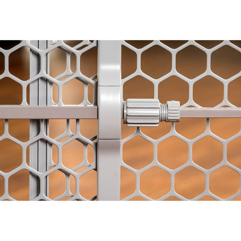 Regalo Plastic Expandable Safety Gate (LOCAL PICKUP ONLY)