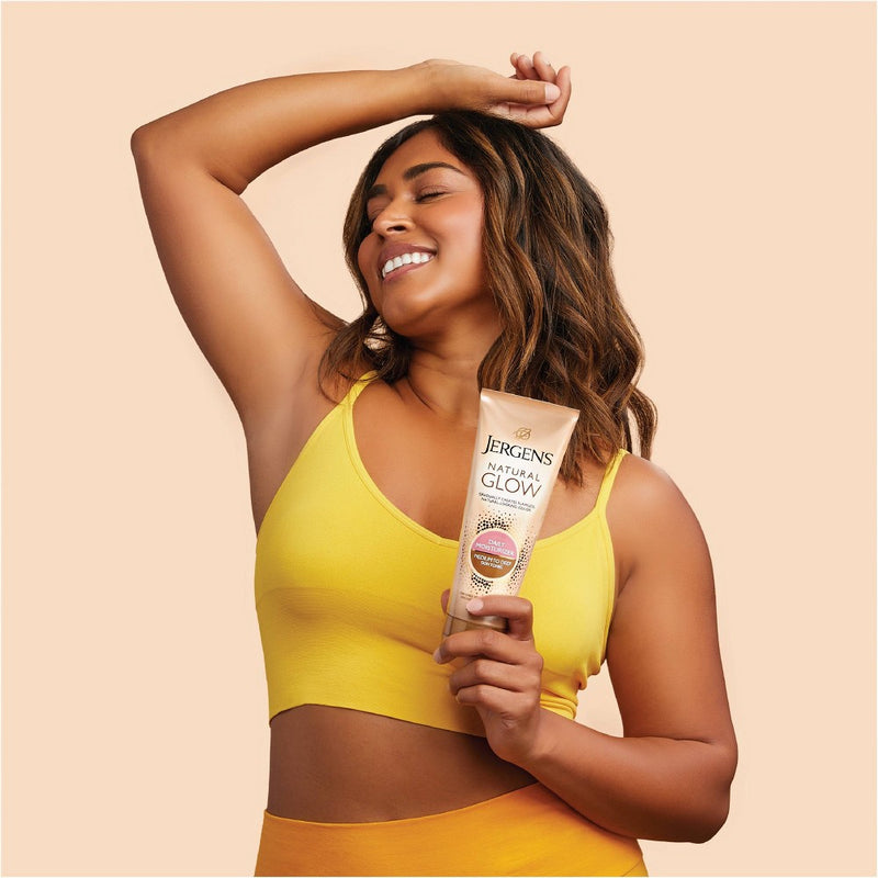 Jergens Natural Glow Daily Moisturizer Medium To Tan, Self Tanner Body Lotion, Sunless Tanning - 7.5 fl oz