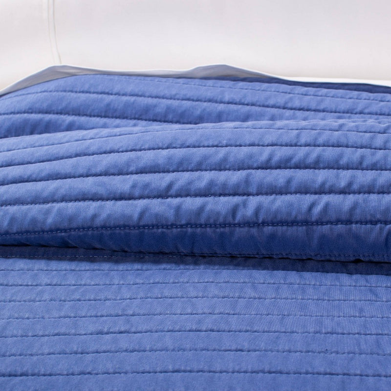 Twin/Twin Extra Long Garment Washed Microfiber Quilt Navy - Room Essentials™