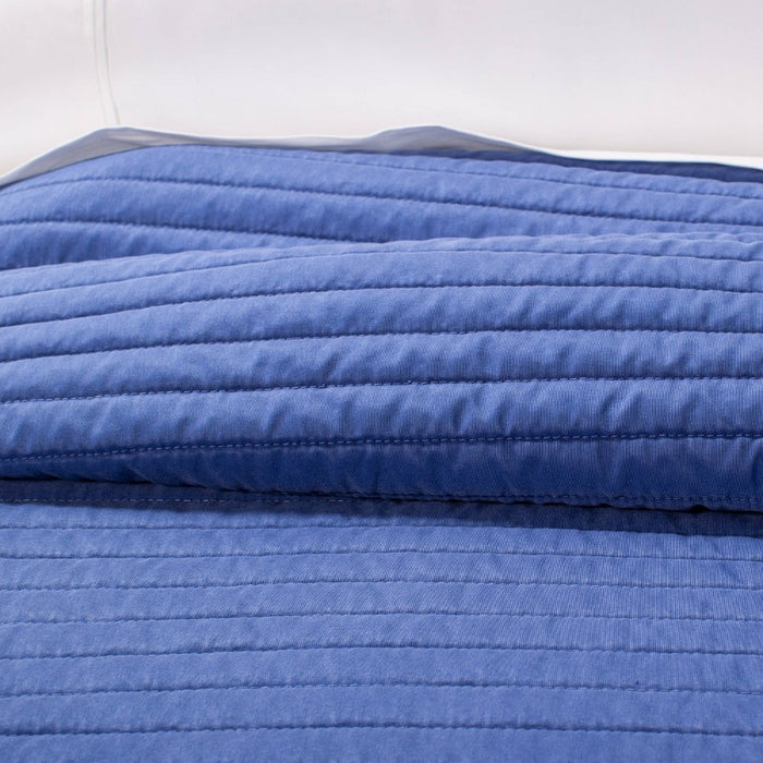 Twin/Twin Extra Long Garment Washed Microfiber Quilt Navy - Room Essentials™
