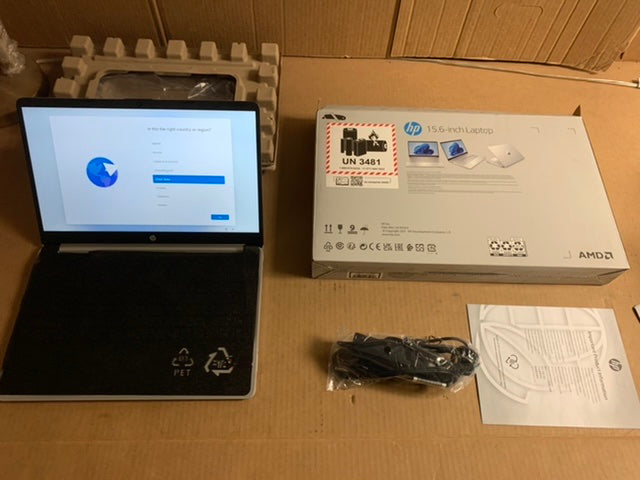 HP 15.6" FHD Laptop -8GB RAM-512GB - Silver (15-ef2040tg) OPEN BOX - SEE DETAILS