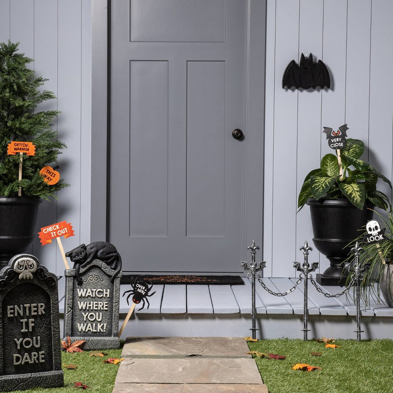 3' Bats Fence with Chains Halloween Decorative Yard Stakes - Hyde & EEK! Boutique™