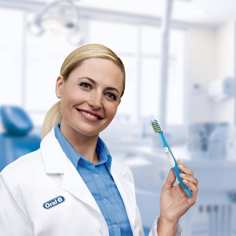 Oral-B Vivid Whitening Toothbrush - 2ct