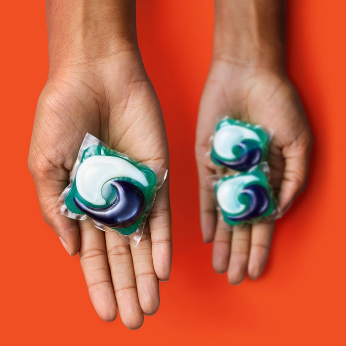 Tide Ultra OXI Power Pods with Odor Eliminators for Visible and Invisible Dirt Laundry Detergent Pacs - 61oz/32ct
