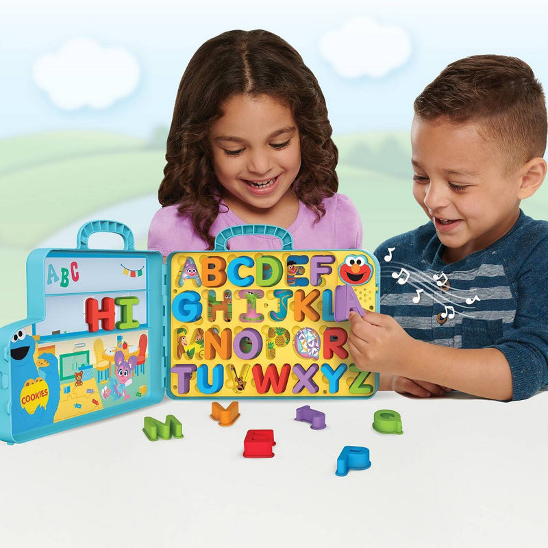 Sesame Street Elmo's Learning Letters Bus