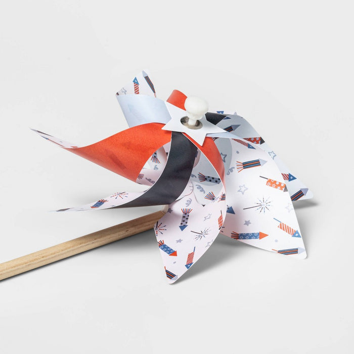 20" Pinwheel All Over Fireworks on White Solid - Sun Squad™