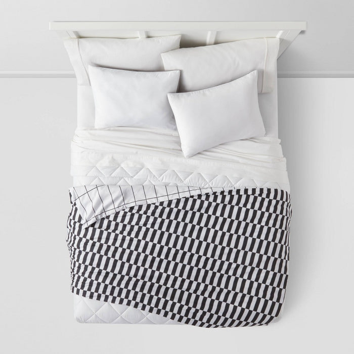 72"x48" Reversible Microfiber Cover for Weighted Blanket Grid/Checkered - Room Essentials™