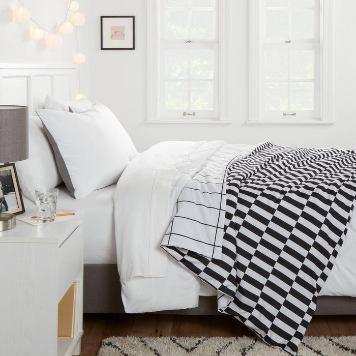72"x48" Reversible Microfiber Cover for Weighted Blanket Grid/Checkered - Room Essentials™