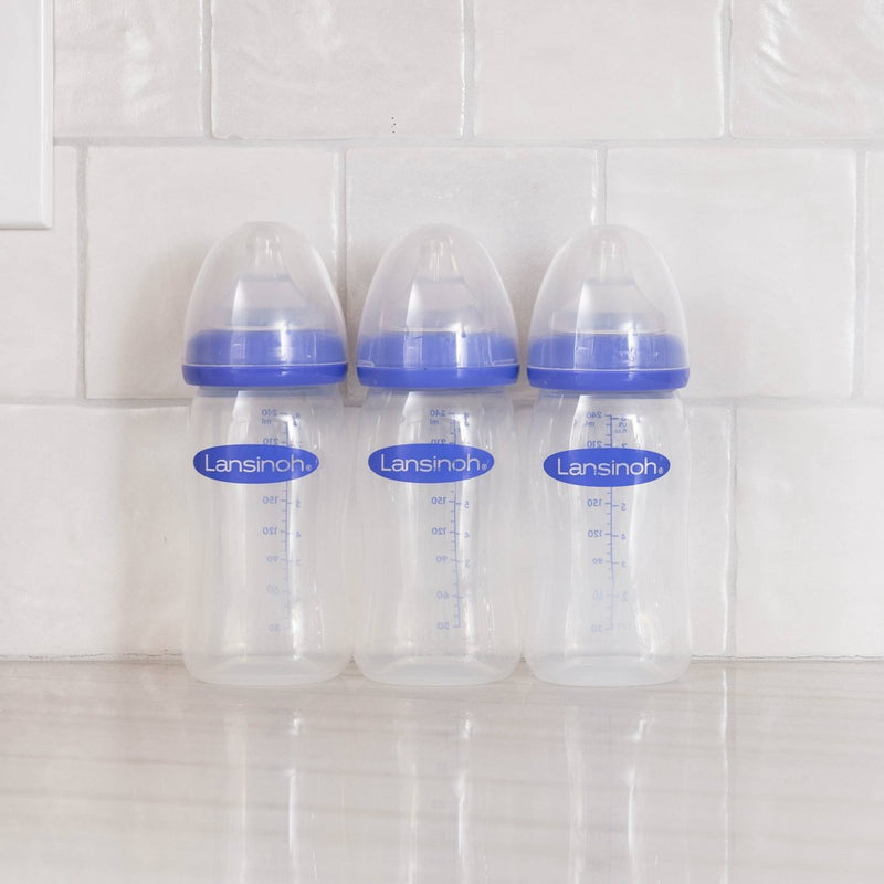 Lansinoh Baby Bottles for Breastfeeding Babies with 3 Medium Flow Nipples (Size 3M) - 8oz/3ct