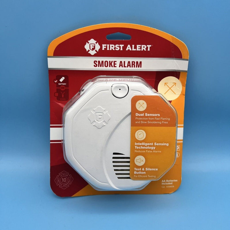 First Alert SA320 Battery Powered Smoke Detector with Photoelectric and Ionization Sensors