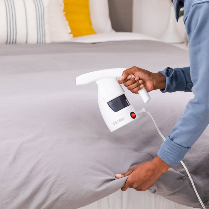 BLACK+DECKER Easy Garment Steamer