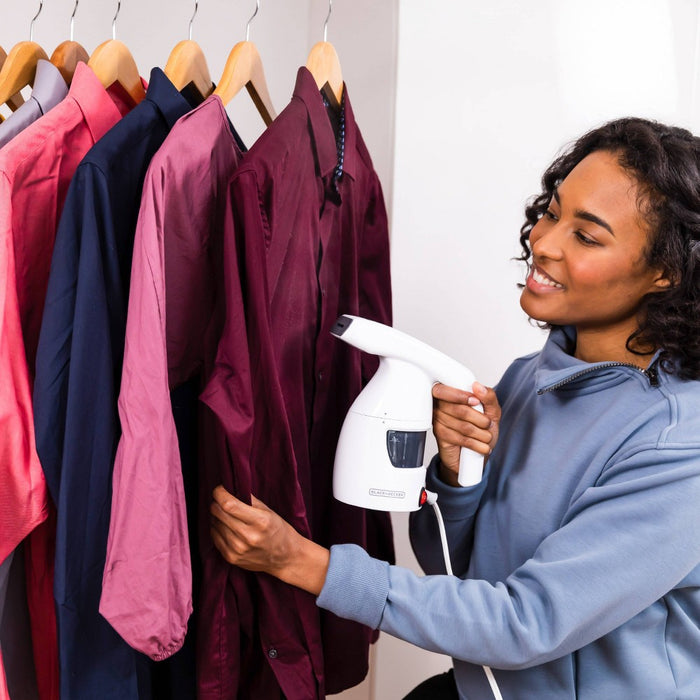 BLACK+DECKER Easy Garment Steamer