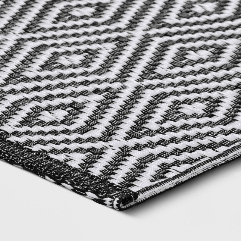 24"x36" Diamond Indoor/Outdoor Rug Black/White - Room Essentials™ (LOCAL PICKUP ONLY)