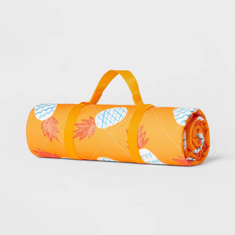 72" x 60" Pineapples Picnic Blanket - Sun Squad™