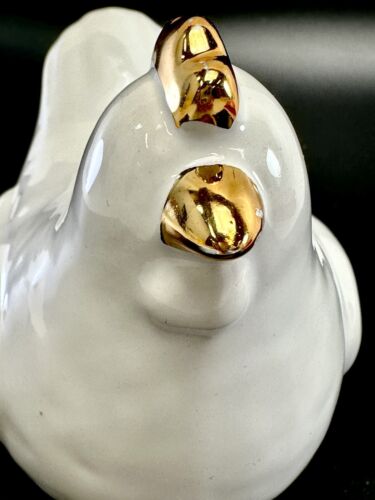 NEW Crescent Enterprise Co., LTD Farmhouse Ceramic Hen Figurine