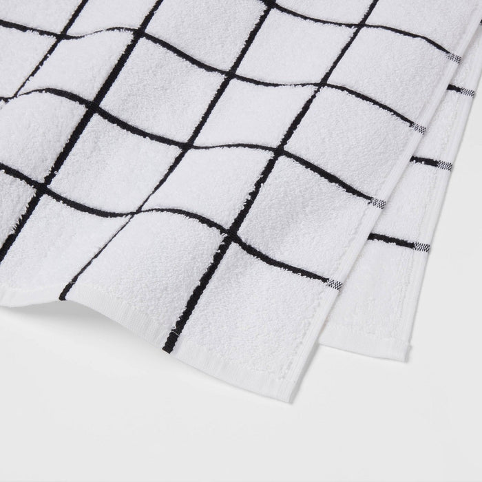 Oversized Grid Everyday Bath Towel Black/White - Room Essentials™