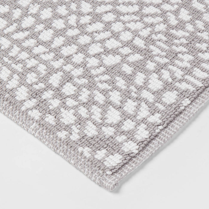 20"x30" Performance Plus Bath Mat Gray Geo - Threshold™