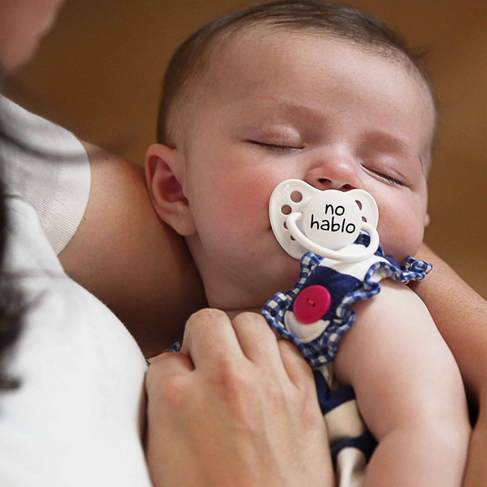 Ulubulu 2pk Pacifiers 6-18 Months - No Hablo & Que Pasa