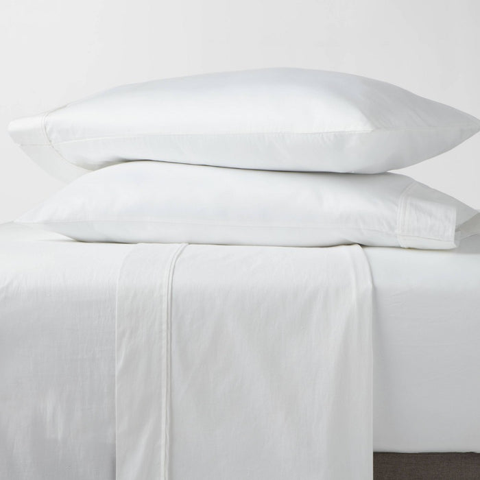Full 300 Thread Count Ultra Soft Fitted Sheet White - Threshold