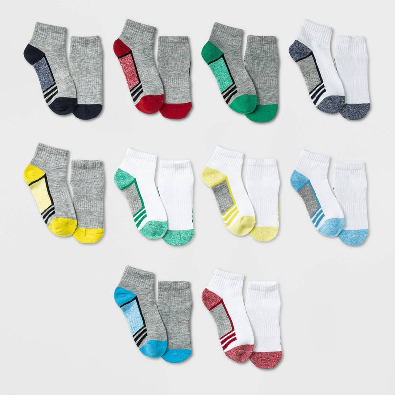 Boys' 10pk Lightweight Ankle Socks - Cat & Jack M