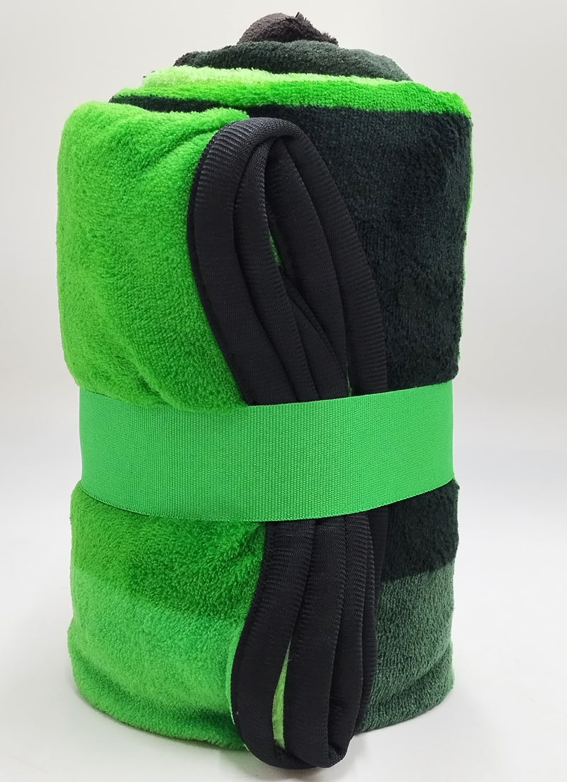 Minecraft Creeper 53"x53"Throw Blanket Green