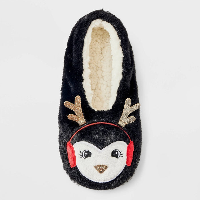 Women's Penguin Faux Fur Pull-On Slipper Socks with Grippers - Wondershop Black/White S/M