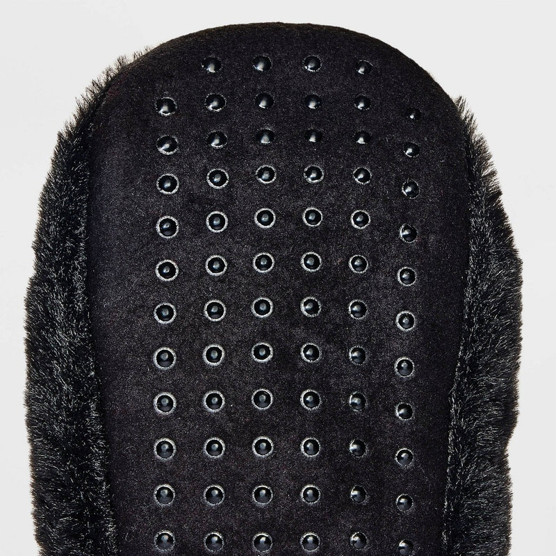Women's Penguin Faux Fur Pull-On Slipper Socks with Grippers - Wondershop Black/White S/M