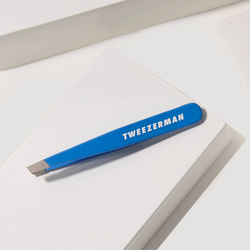 Tweezerman Mini Slant Tweezer - Bahama Blue