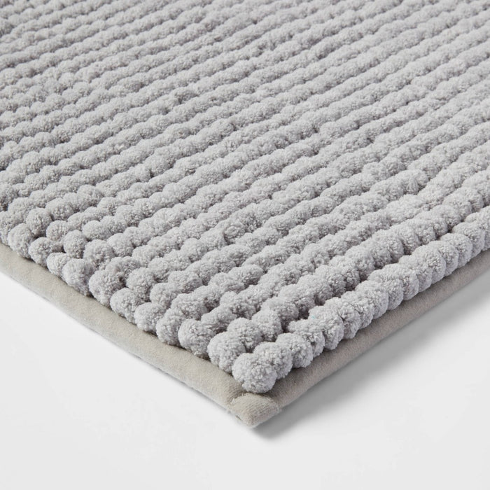 17"x24" Chunky Chenille Memory Foam Bath Rug Light Gray - Room Essentials