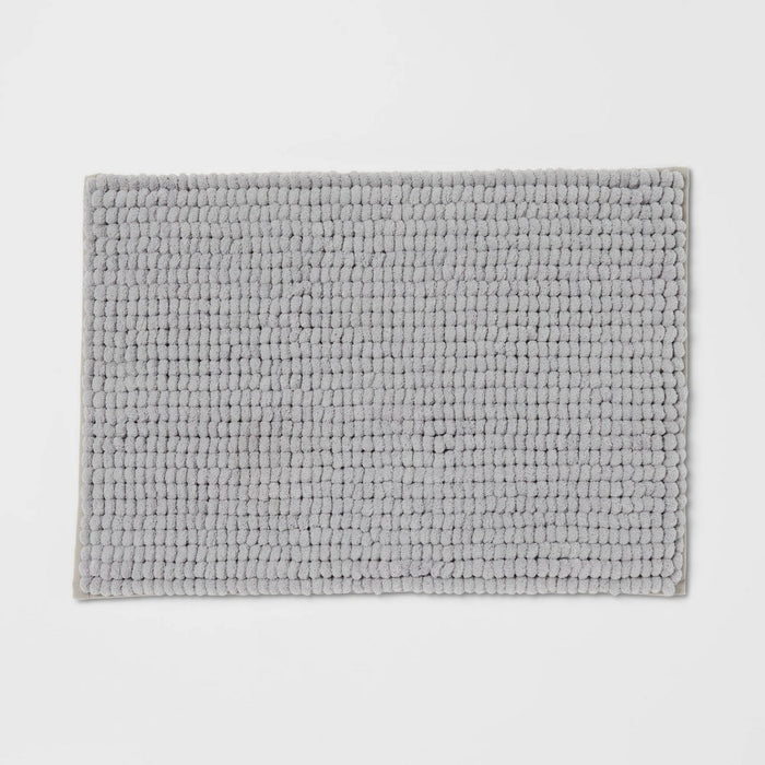17"x24" Chunky Chenille Memory Foam Bath Rug Light Gray - Room Essentials