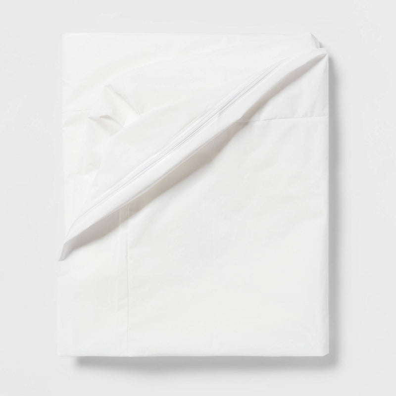 Queen Waterproof Zippered Mattress Protector - Room Essentials