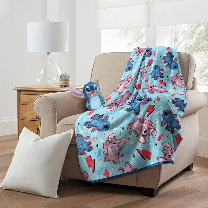 40"x50" Disney Lilo & Stitch Silk Touch Kids' Throw Blanket and HD Hugger